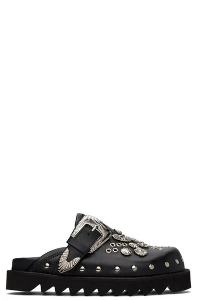 black-leather-eyelet-metal-