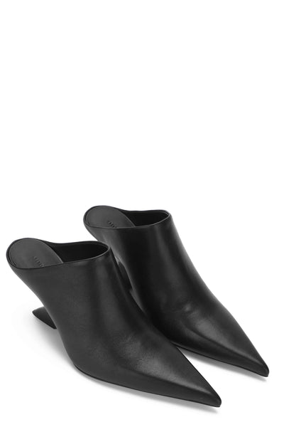 pointed-toe-leather-mule-