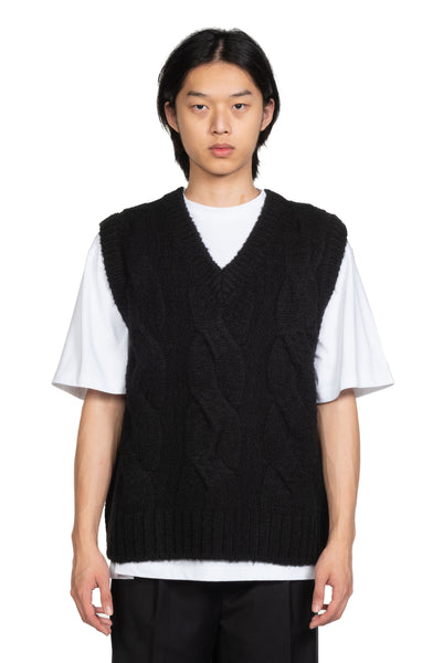 We11done Black Cable Knit Vest | UJNG