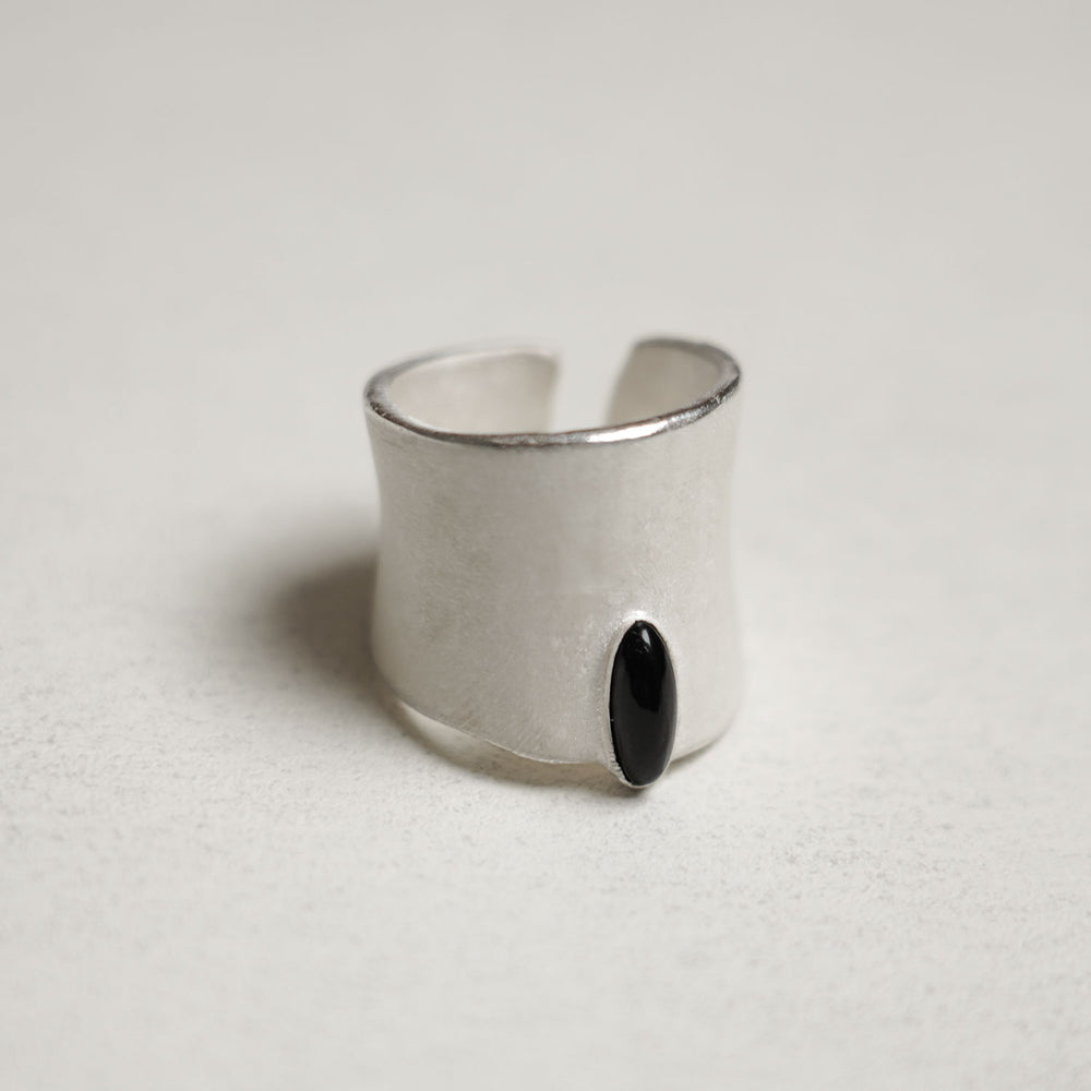 Obsidian Crack Ring Black