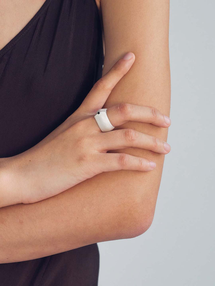 Black Agate Spire Wide Ring