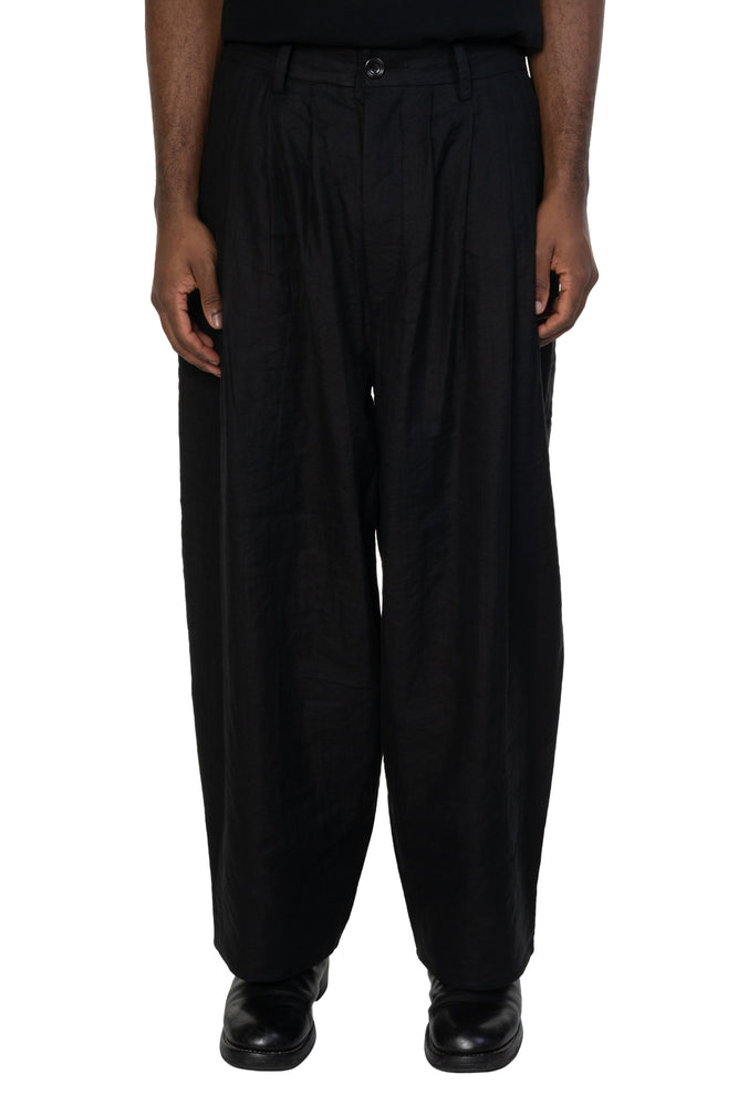 Four Pleated Loose Fitting Pants