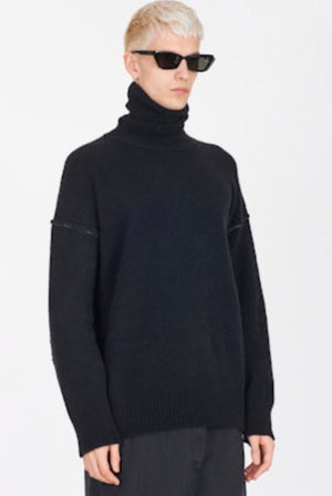 Yak Turtleneck Sweater with Contrast Stitching Black