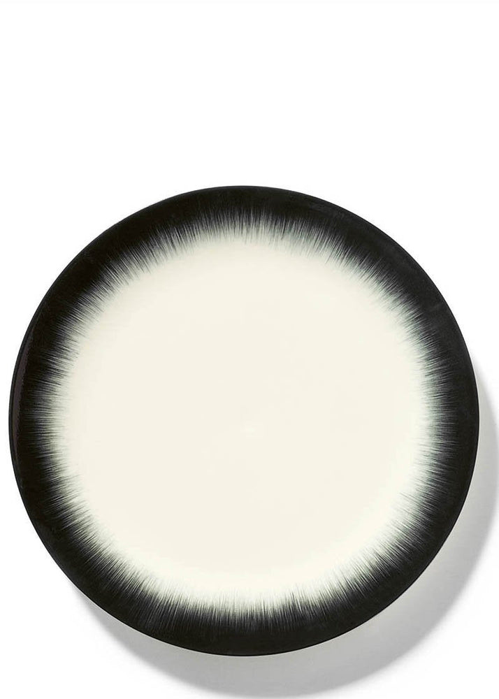 Ann Demeulemeester x Serax 28cm Black plate